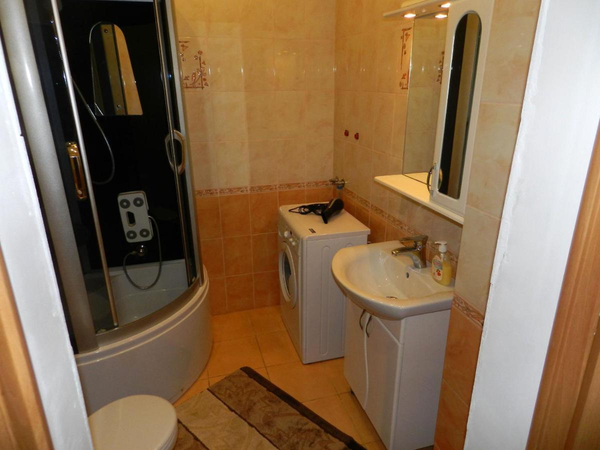 1-Room Apartment 50M2 On Metalurhiv Avenue 17, By Grandhome Zaporizhia 外观 照片